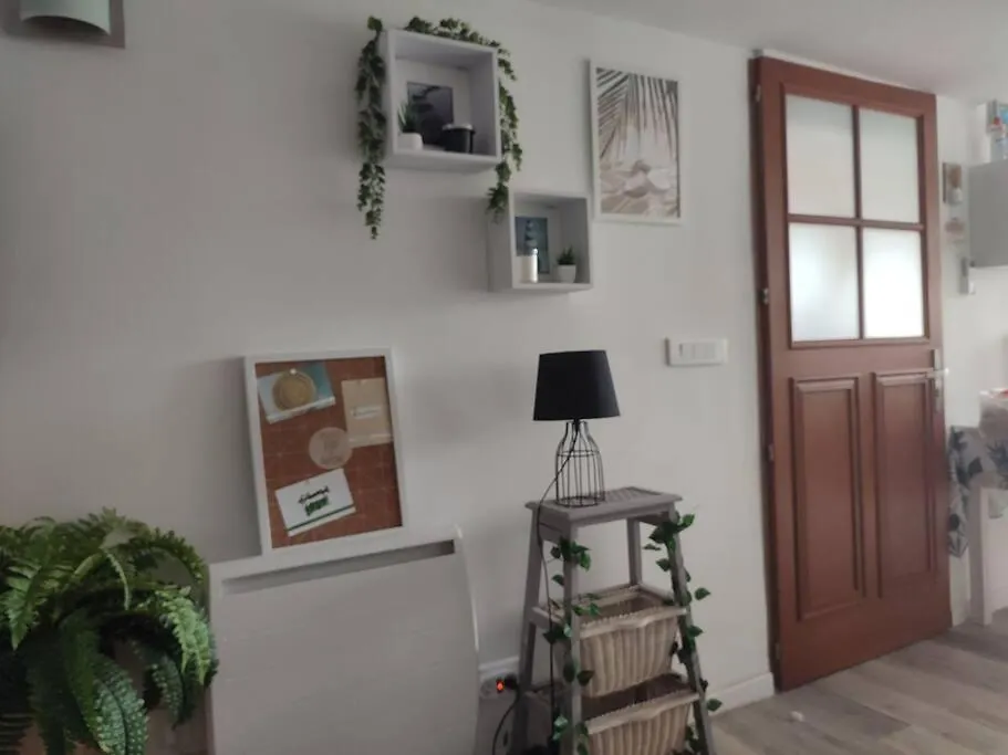Studio 30 M 2 Avec Terrasse Et Coin Detente Cagnes-sur-Mer Apartment