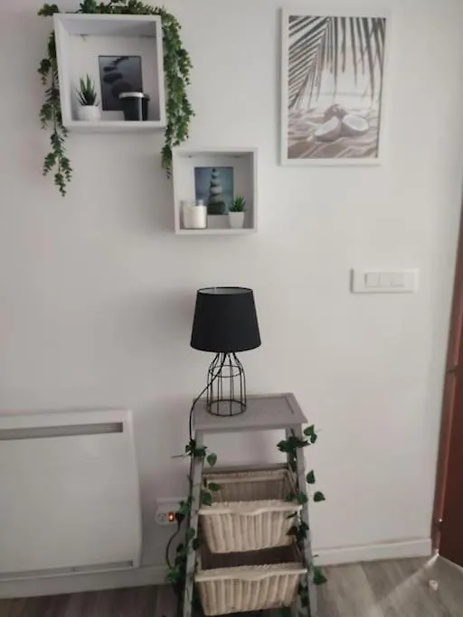 Studio 30 M 2 Avec Terrasse Et Coin Detente Cagnes-sur-Mer 0*,  Fransa